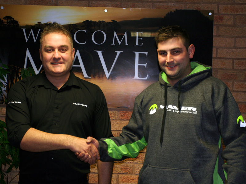 Lee Edwards (left) welcomes Matt Derry to Maver Lee Edwards (left) welcomes Matt Derry to Maver